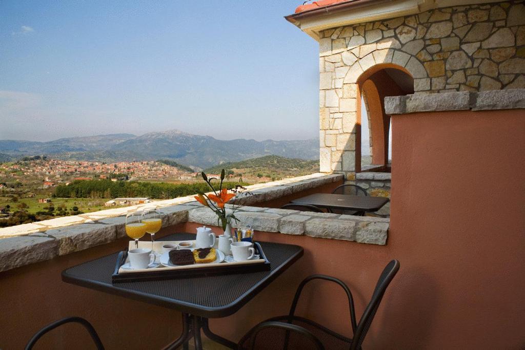 Vytina Mountain View Hotel Exterior foto